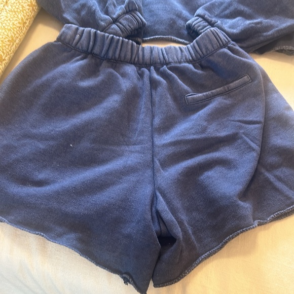 Aerie Xsmall lounge set - Picture 4 of 9